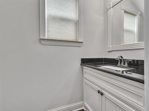 3911 Kennon Street A, Houston TX 77009