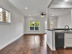 3911 Kennon Street A, Houston TX 77009