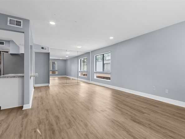 17202 Imperial Valley Drive 34, Houston TX 77060