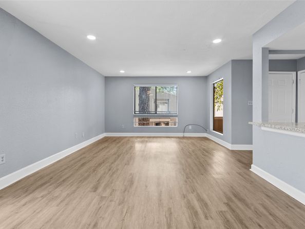 17202 Imperial Valley Drive 34, Houston TX 77060