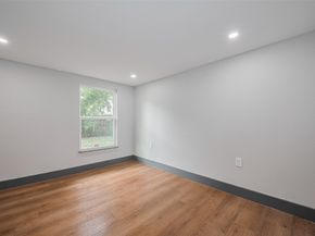 6058 Lyndhurst Drive, Houston TX 77033