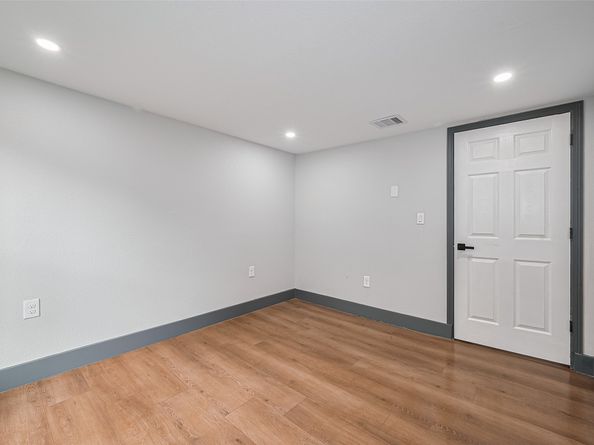 6058 Lyndhurst Drive, Houston TX 77033