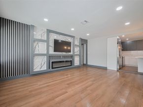 6058 Lyndhurst Drive, Houston TX 77033