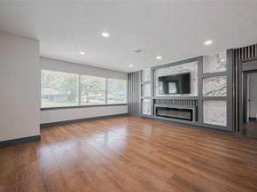 6058 Lyndhurst Drive, Houston TX 77033