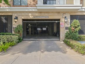 2120 KIPLING Street 301, Houston TX 77098