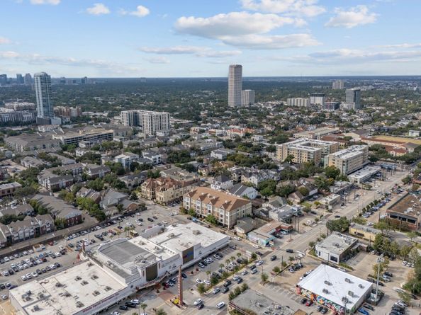 2120 KIPLING Street 301, Houston TX 77098