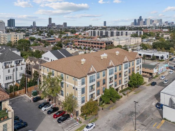 2120 KIPLING Street 301, Houston TX 77098