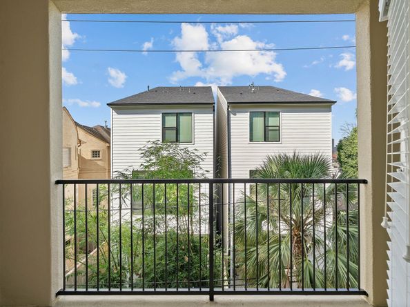 2120 KIPLING Street 301, Houston TX 77098