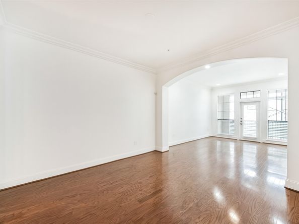 2120 KIPLING Street 301, Houston TX 77098