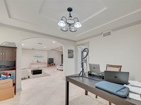 5711 Hummingbird Street, Houston TX 77096