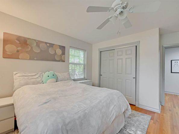 5711 Hummingbird Street, Houston TX 77096