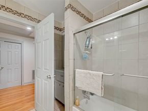 5711 Hummingbird Street, Houston TX 77096