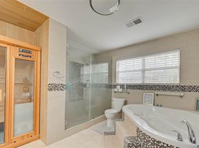 5711 Hummingbird Street, Houston TX 77096
