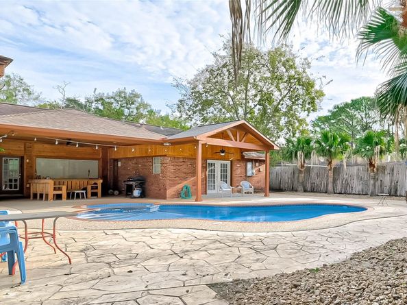 5711 Hummingbird Street, Houston TX 77096
