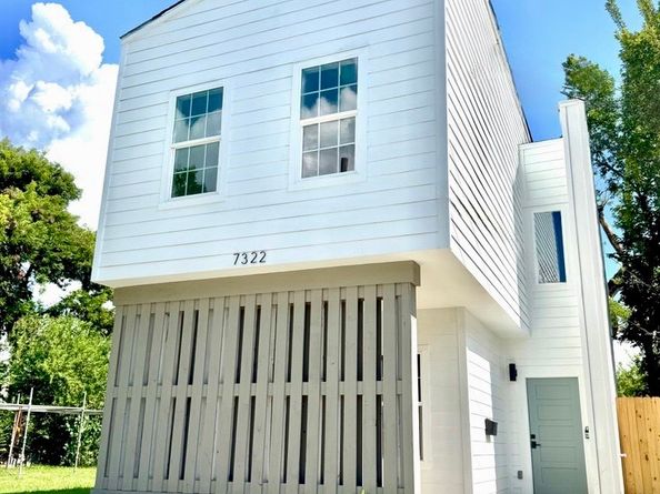7322 Laredo Street, Houston TX 77020