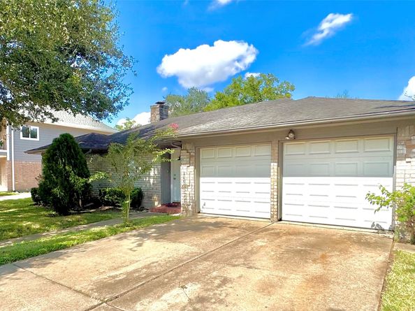 6930 Addicks Clodine Road, Houston TX 77083