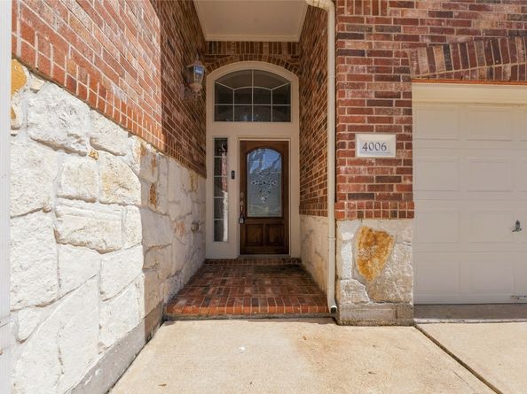 4006 Wolf Springs Court, Sugar Land TX 77479