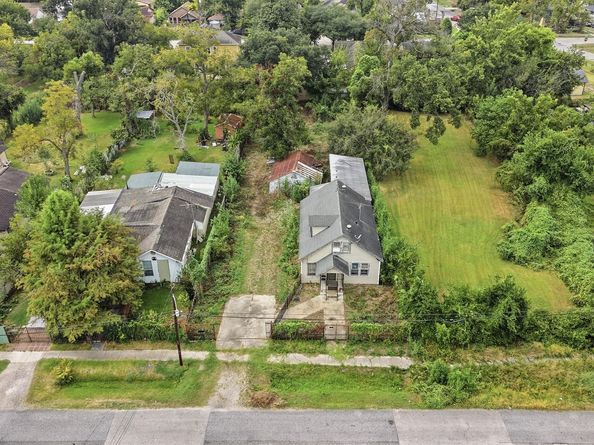 7911 Melrose Street, Houston TX 77022