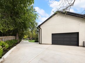 11 River Circle, Houston TX 77063