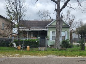 211 Tabor Street, Houston TX 77009