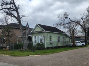 211 Tabor Street, Houston TX 77009