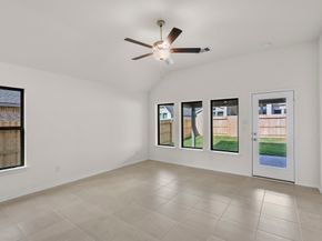 1064 Shoal Creek Trail, Conroe TX 77304