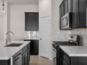 1064 Shoal Creek Trail, Conroe TX 77304