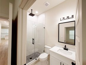 326 1/2 Clearwater A-B Street, Houston TX 77029