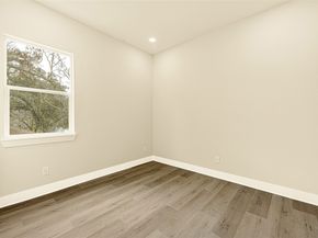 704 Savonna, Houston TX 77076