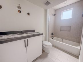 11606 Royal Parkside Place, Houston TX 77082