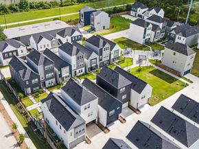 2308 Springwood Cove Lane, Houston TX 77055