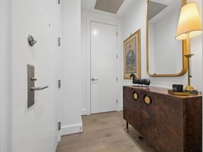 2047 Westcreek Lane 708, Houston TX 77027