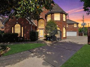 7006 Centre Grove Drive, Houston TX 77069
