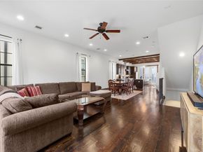 5733 Kiam Street, Houston TX 77007