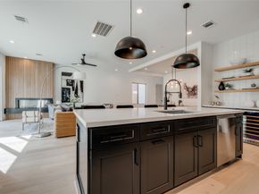 920 E 25TH Street, Houston TX 77009