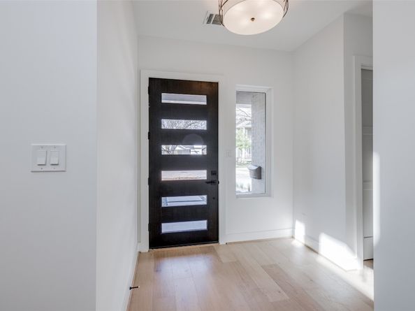 920 E 25TH Street, Houston TX 77009