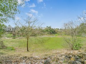 15 Hudson Circle, Houston TX 77024