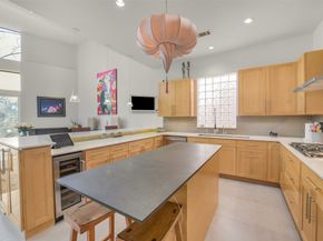 15 Hudson Circle, Houston TX 77024