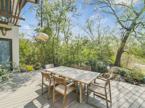 15 Hudson Circle, Houston TX 77024