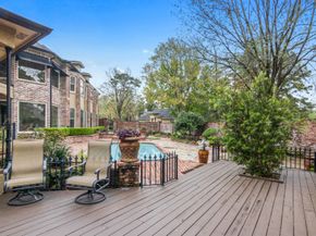 15 Forest Green Trail, Kingwood TX 77339