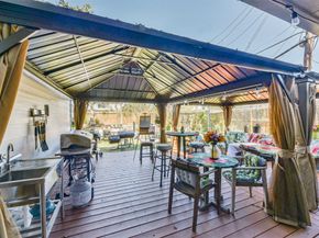 5002 Beechnut Street, Houston TX 77096