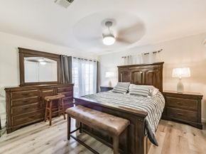 5002 Beechnut Street, Houston TX 77096