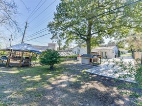 5002 Beechnut Street, Houston TX 77096