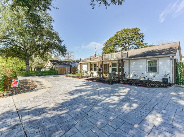 5002 Beechnut Street, Houston TX 77096