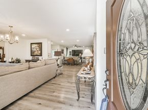 5002 Beechnut Street, Houston TX 77096