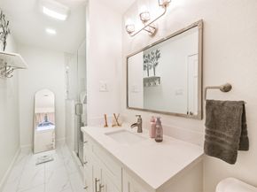 5002 Beechnut Street, Houston TX 77096