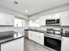 6154 W Airport Boulevard 16, Houston TX 77035