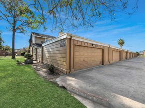 6154 W Airport Boulevard 16, Houston TX 77035