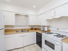 5542 Holly Street 207, Houston TX 77081