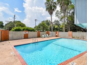 5542 Holly Street 207, Houston TX 77081